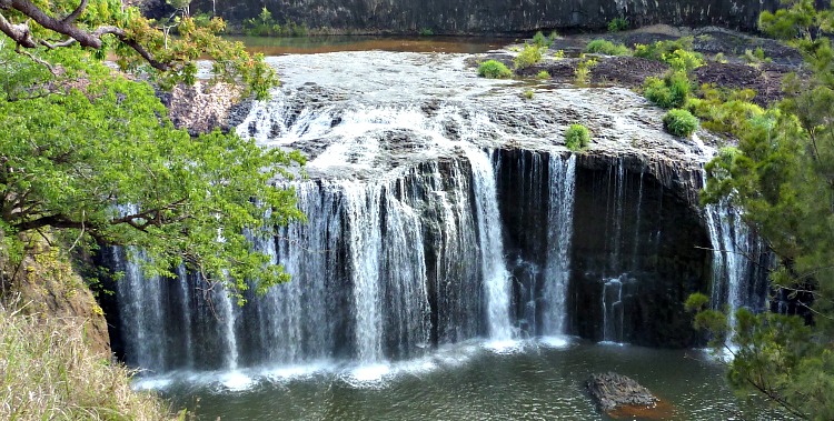 Millstream Falls - Australia's widest waterfall